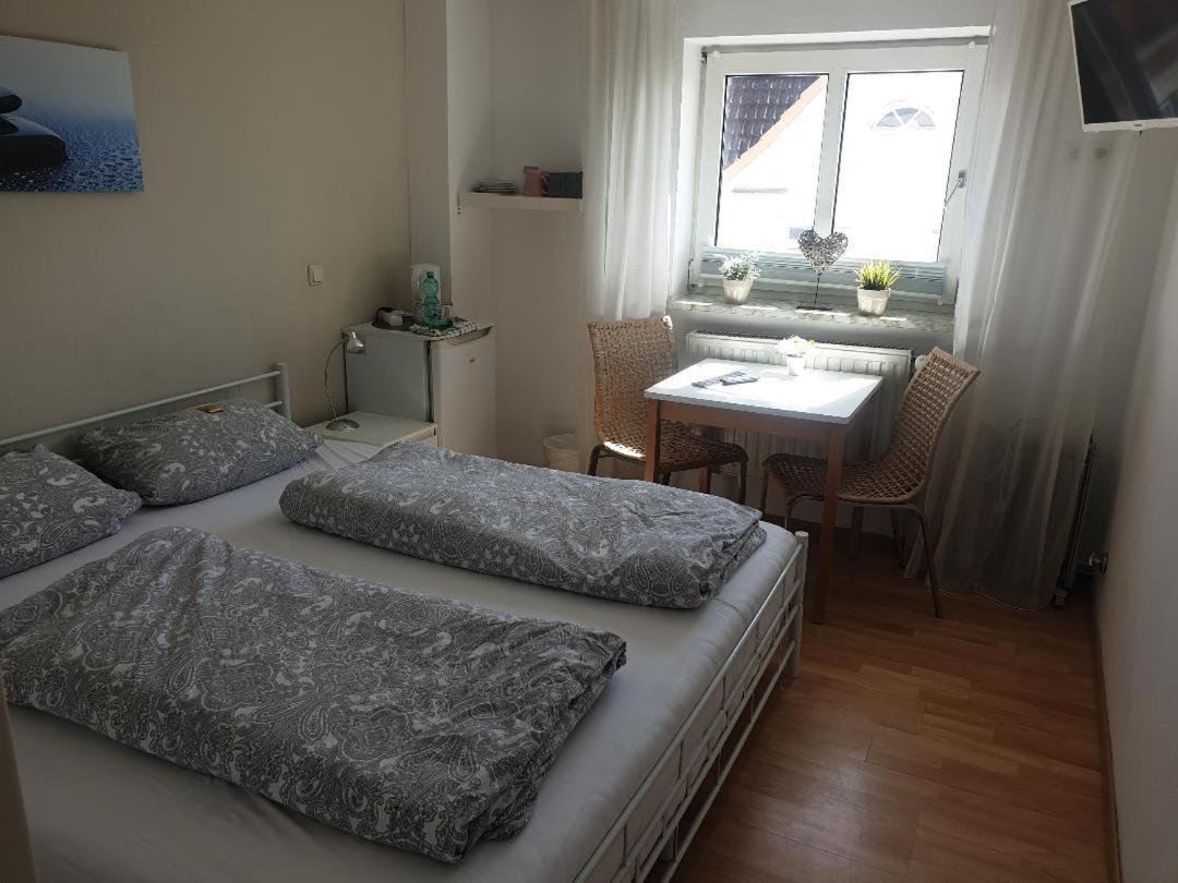 Rooming24, Kleine Pension Любек Екстер'єр фото