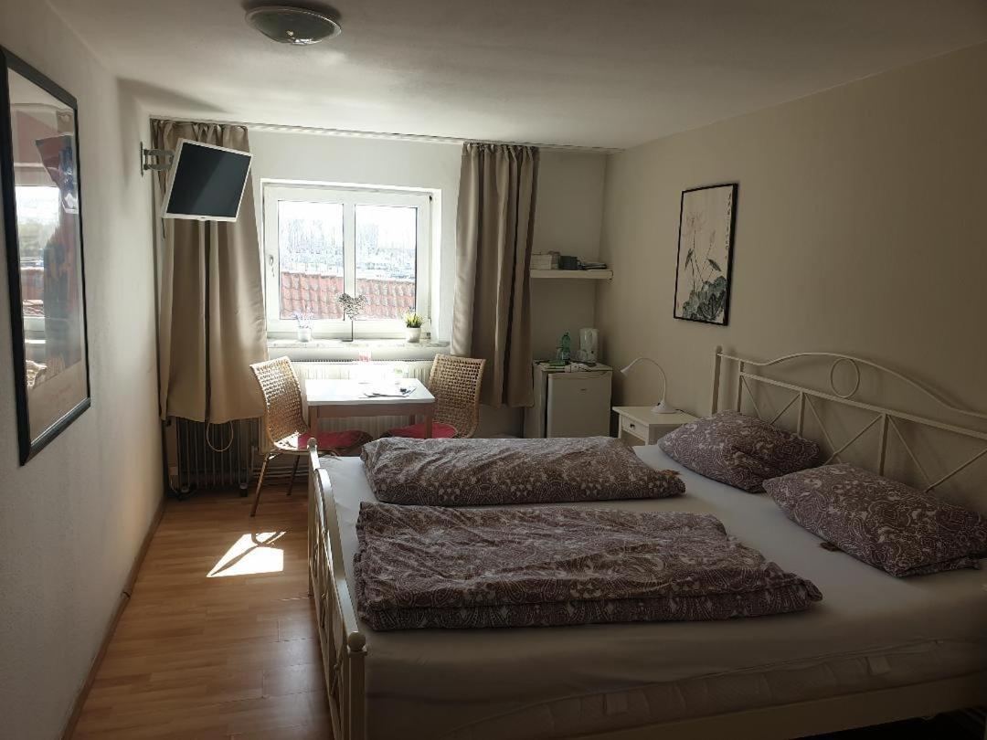 Rooming24, Kleine Pension Любек Екстер'єр фото