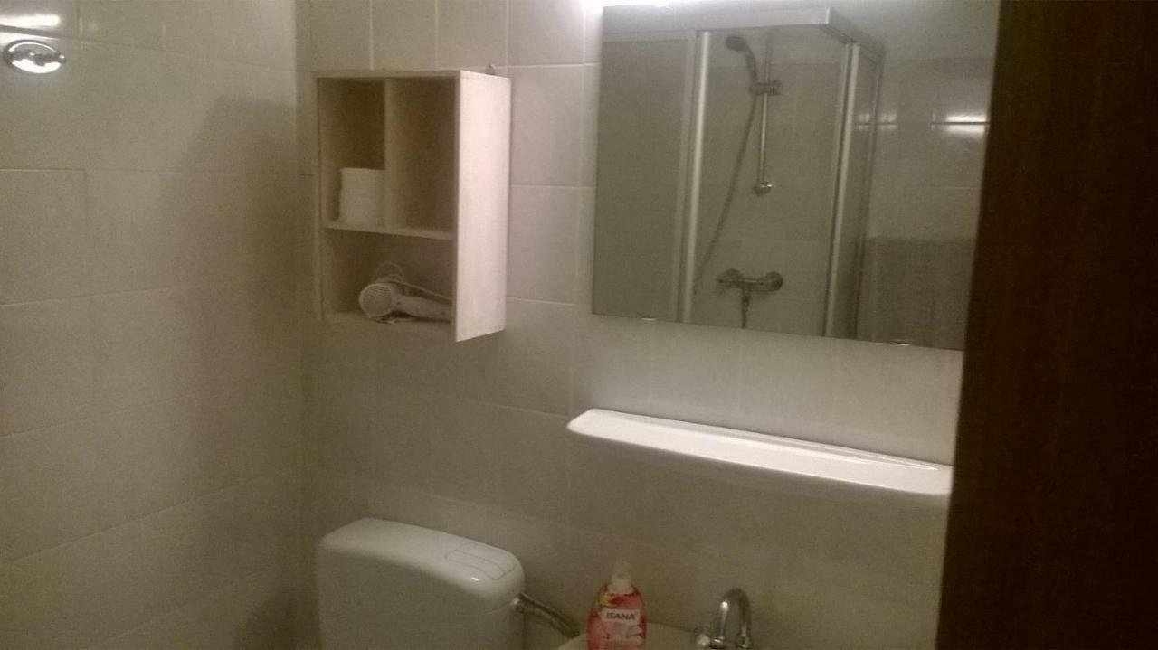 Rooming24, Kleine Pension Любек Екстер'єр фото