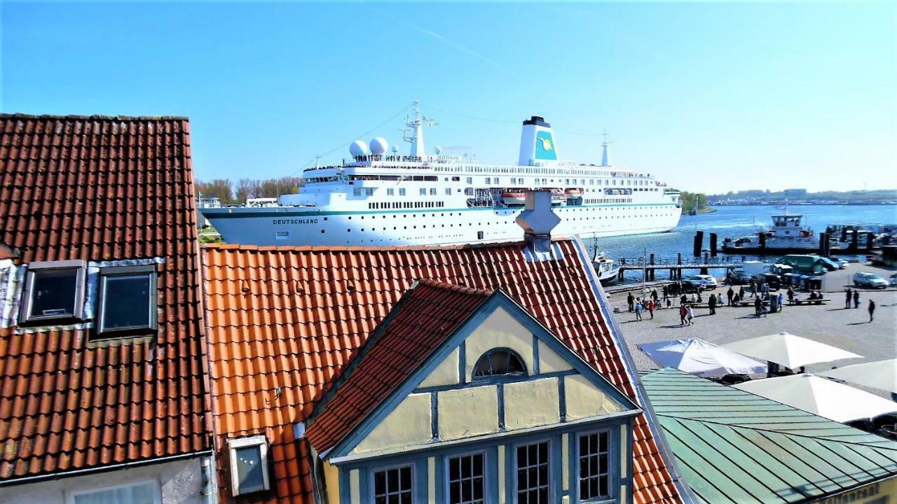 Rooming24, Kleine Pension Любек Екстер'єр фото