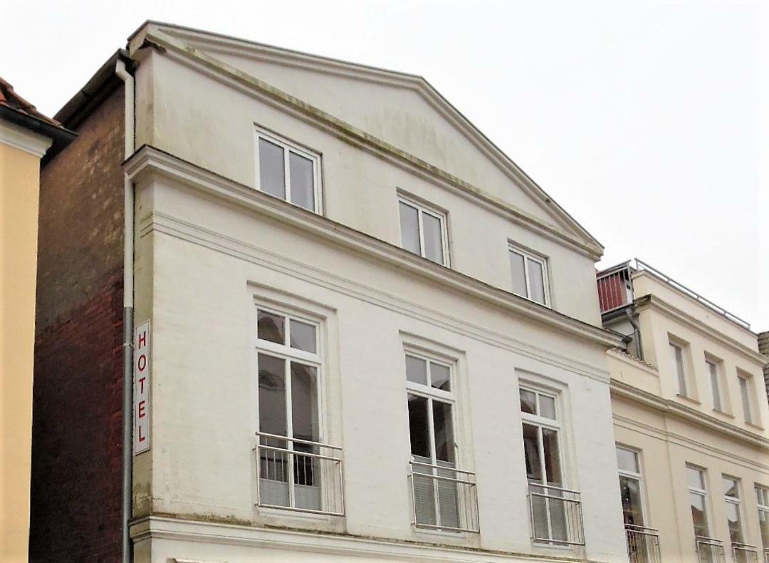 Rooming24, Kleine Pension Любек Екстер'єр фото